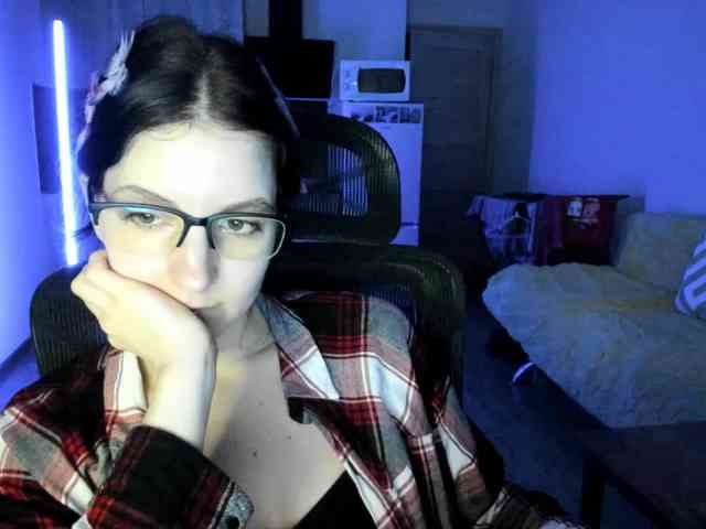 Victoria_Winters webcam