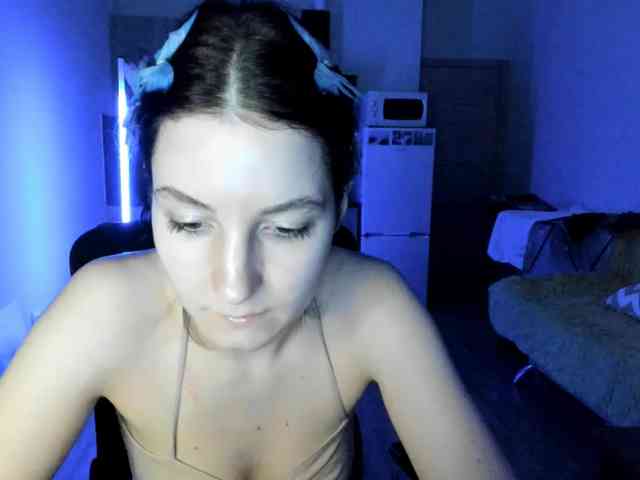 Victoria_Winters webcam