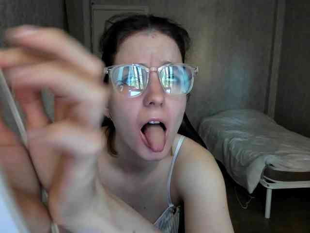 Ctrl_V_Desire webcam
