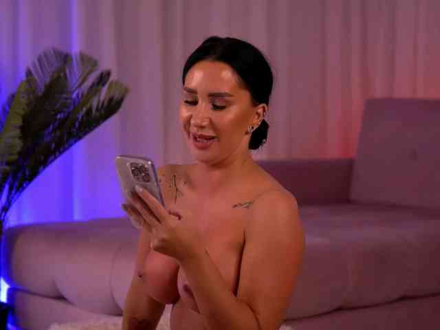 sexy chat room AnnaRhodes