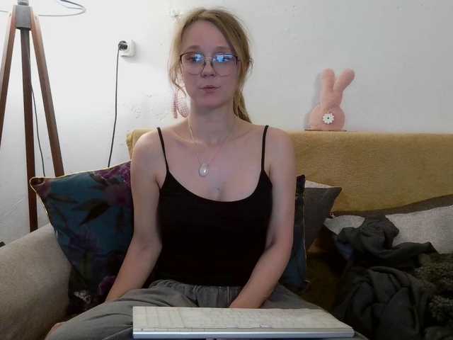 LeniFuchs's BongaCams show and profile