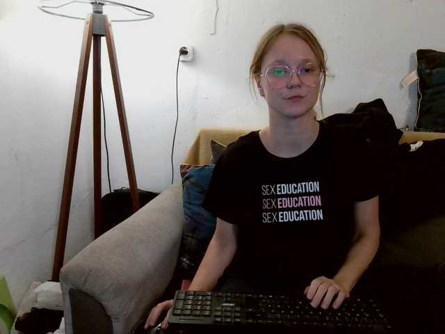 LeniFuchs's BongaCams show and profile