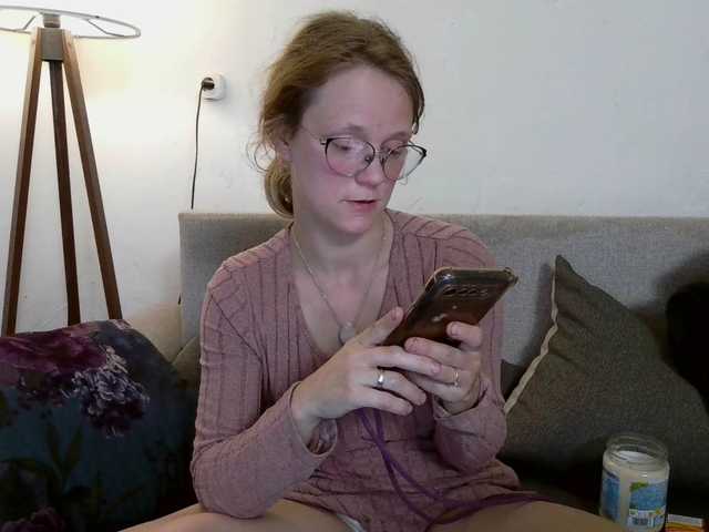 LeniFuchs's BongaCams show and profile