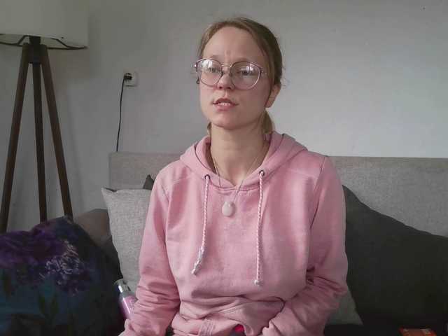 LeniFuchs's BongaCams show and profile