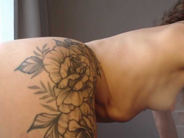 LilianaL's BongaCams show and profile