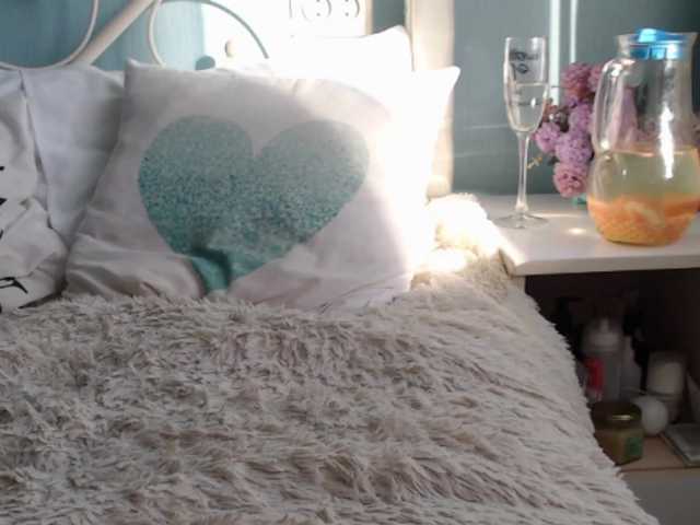 LilianaL's BongaCams show and profile