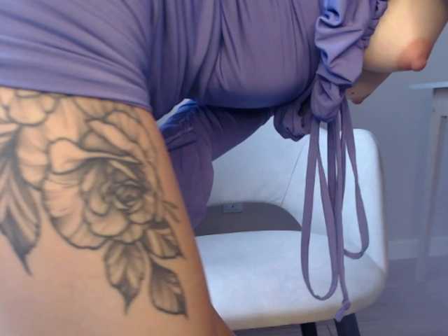 LilianaL's BongaCams show and profile