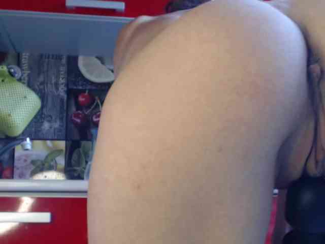 LilianaLove webcam