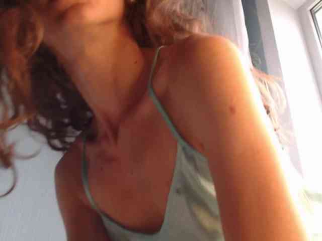 LilianaLove webcam