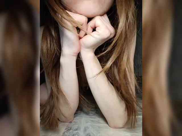 Your-Peachy-Dream webcam