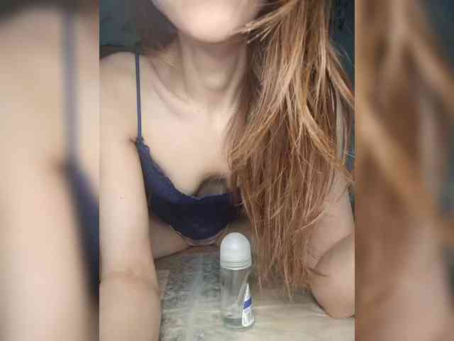 Your-Peachy-Dream webcam