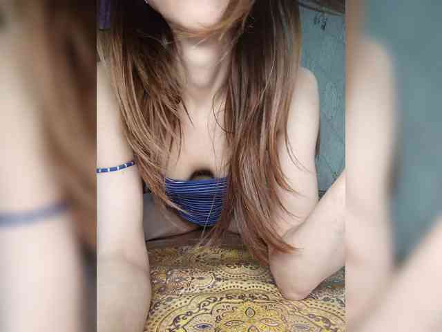 Your-Peachy-Dream webcam