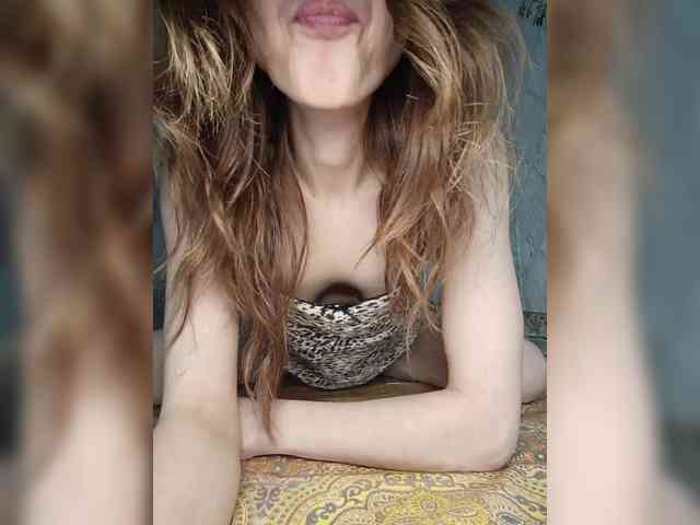 Your-Peachy-Dream webcam