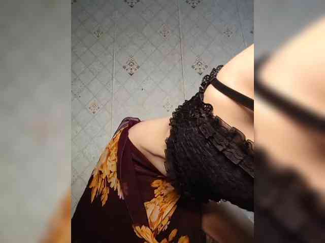 Your-Peachy-Dream webcam