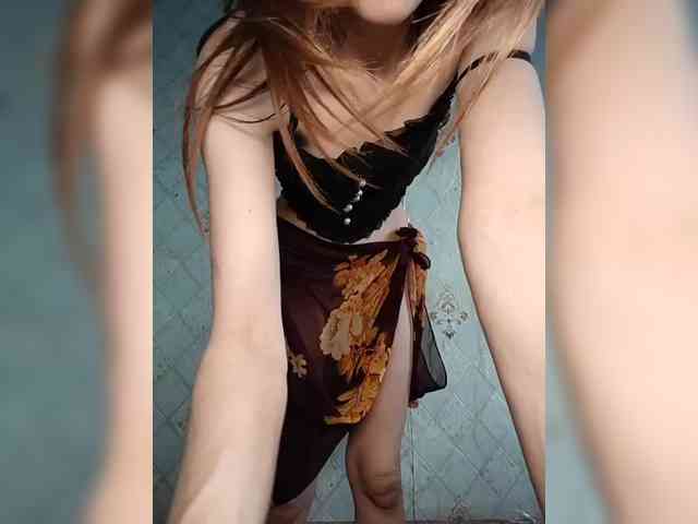 Your-Peachy-Dream webcam