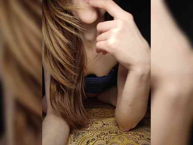 Your-Peachy-Drea... Live Webcam on BongaCams