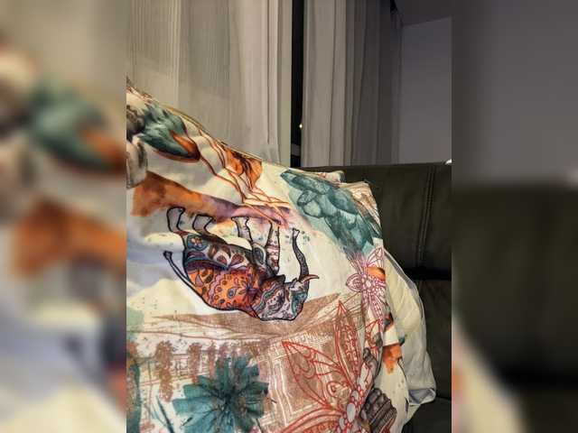 EmilyLeah's BongaCams show and profile