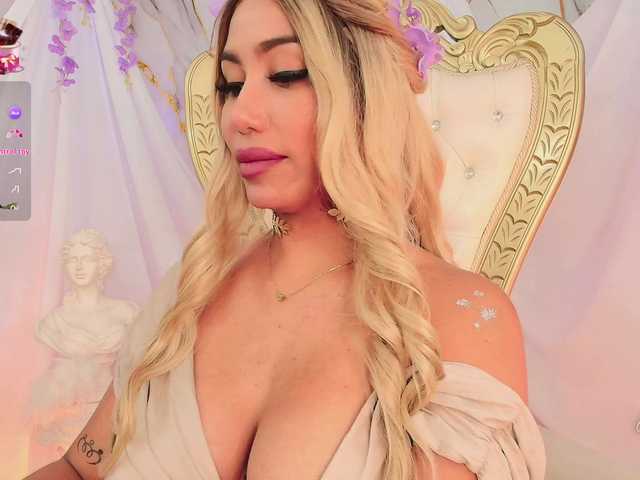 EmilyLeah from BongaCams is Freechat