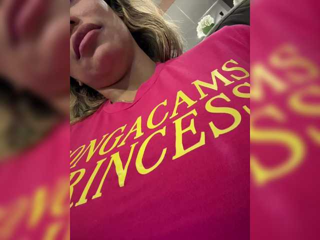 EmilyLeah from BongaCams is Freechat