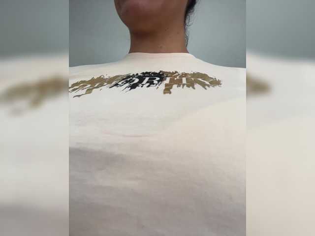 EmilyLeah's BongaCams show and profile