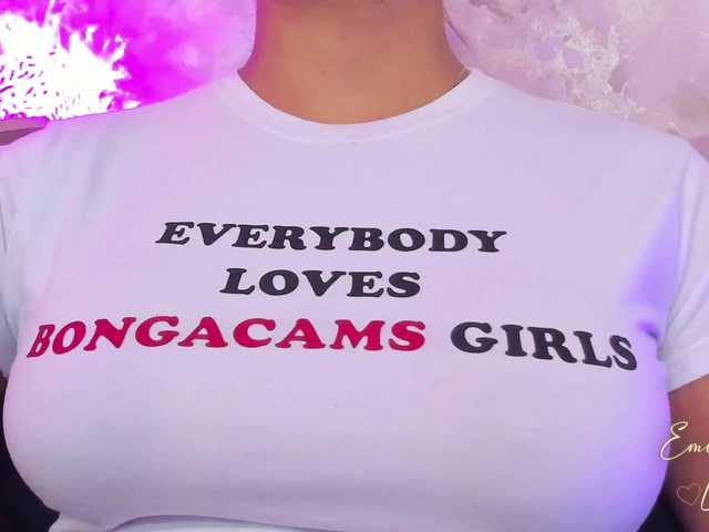 EmilyLeah's BongaCams show and profile
