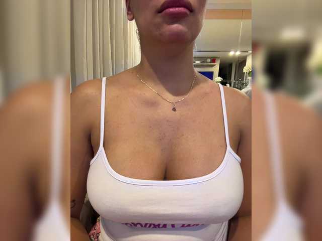 EmilyLeah from BongaCams is Freechat