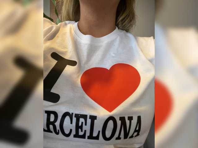 EmilyLeah's BongaCams show and profile