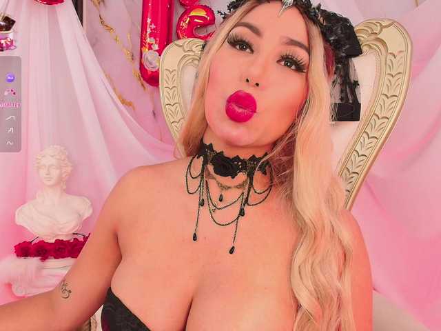 EmilyLeah from BongaCams is Freechat