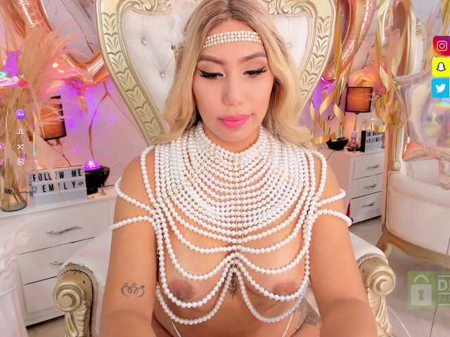  EmilyLeah chat room