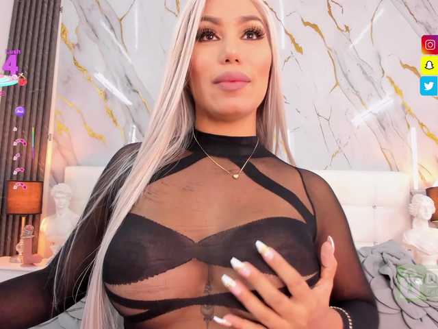  EmilyLeah chat room