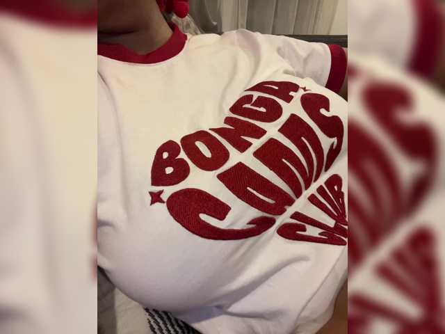 EmilyLeah's BongaCams show and profile