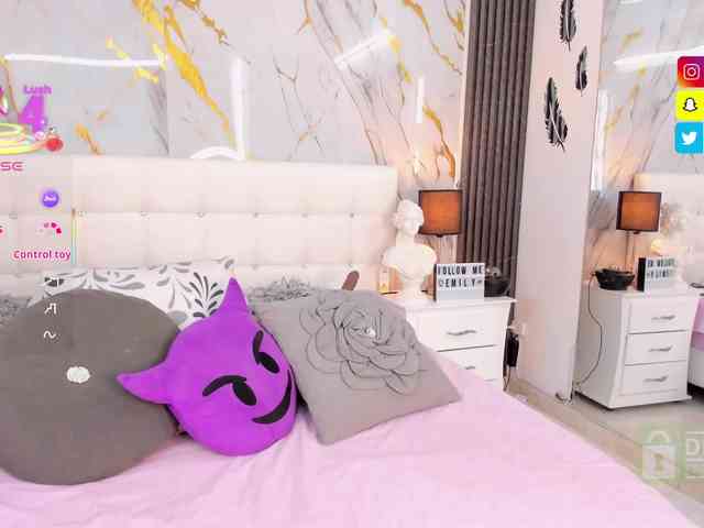 EmilyLeah webcam