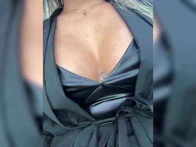 EmilyLeah webcam