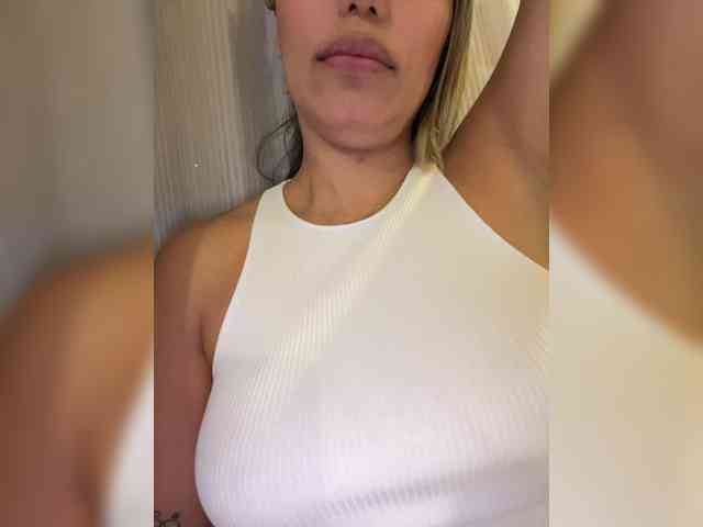 EmilyLeah webcam