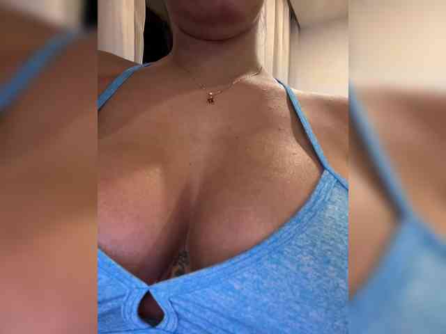 EmilyLeah webcam