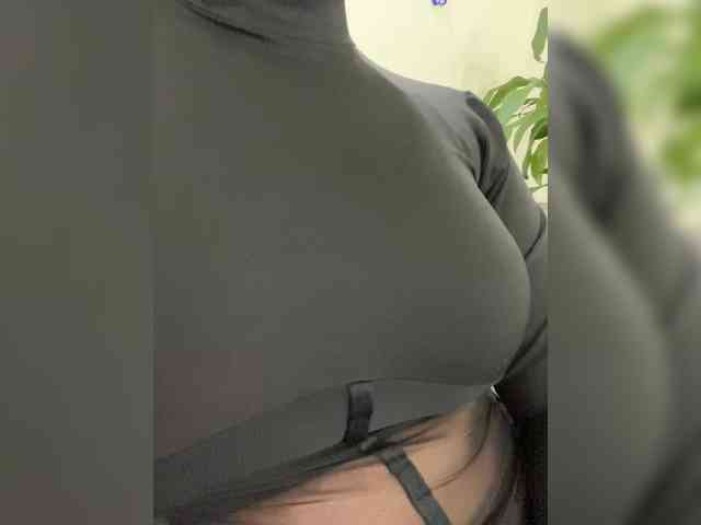 EmilyLeah webcam
