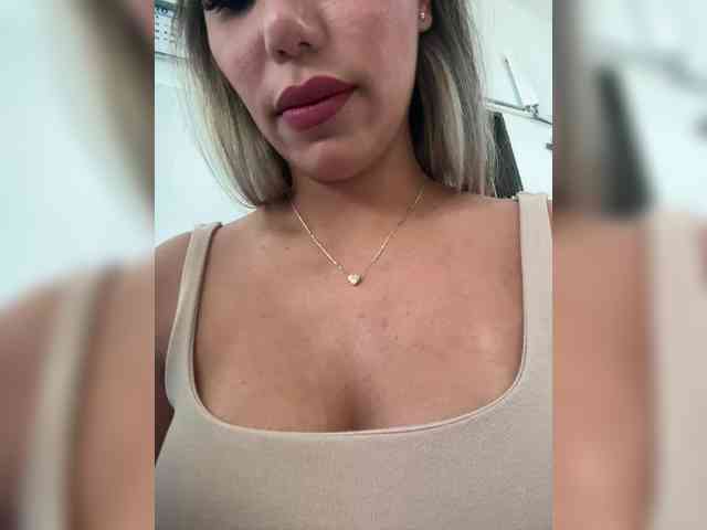 free chat online EmilyLeah