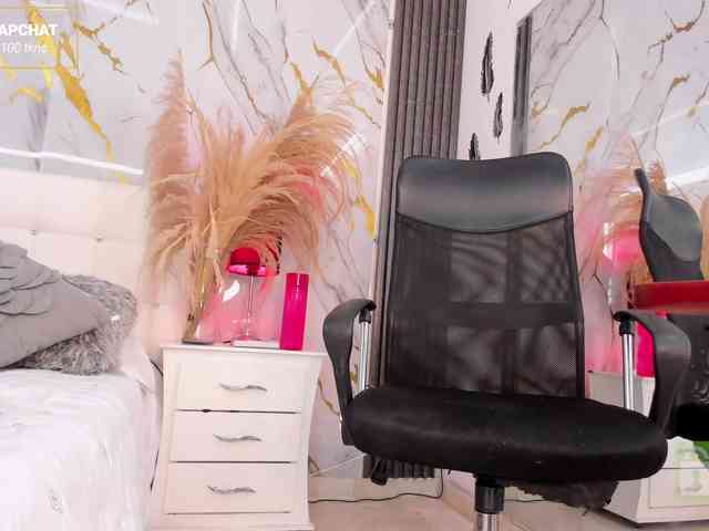 EmilyLeah webcam