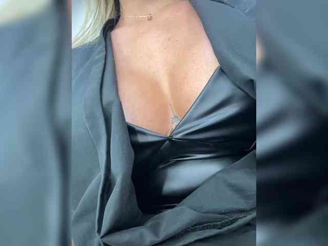 EmilyLeah webcam