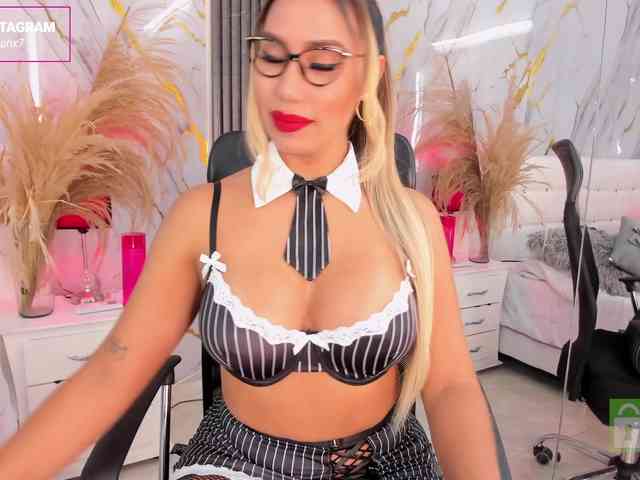 EmilyLeah webcam