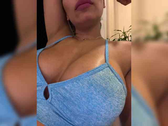 EmilyLeah webcam