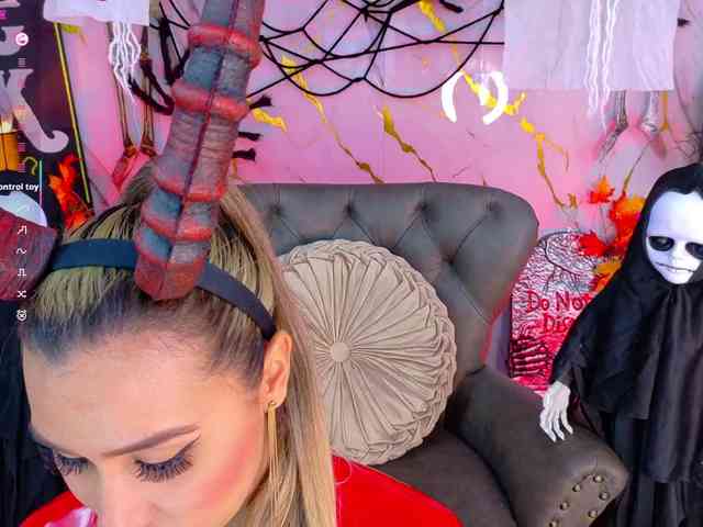 EmilyLeah webcam