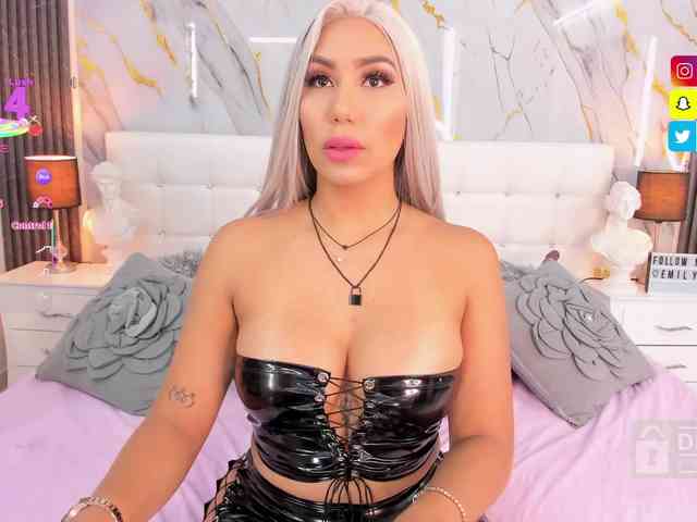 EmilyLeah webcam