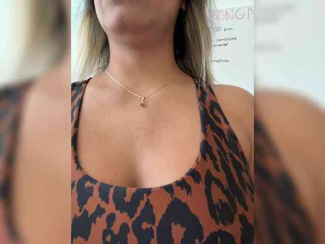EmilyLeah webcam