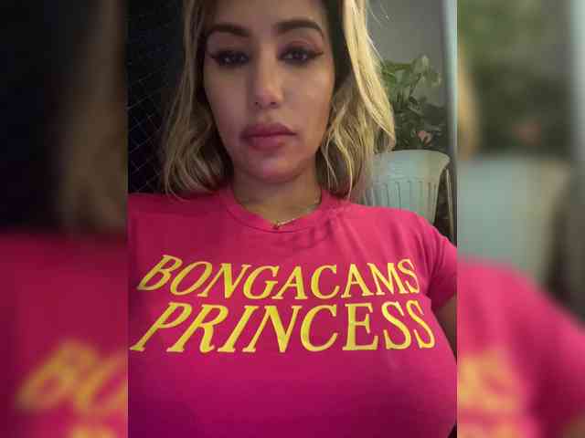 EmilyLeah Live Webcam on BongaCams