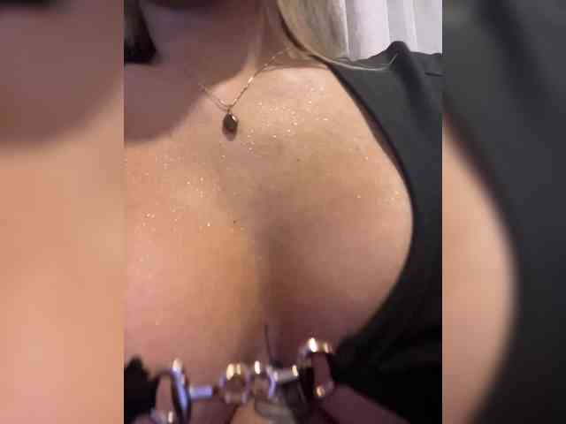 free nude webcam EmilyLeah