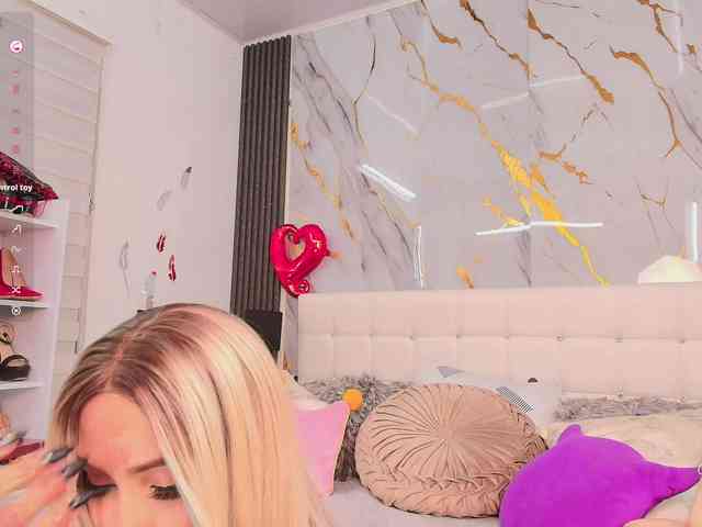 EmilyLeah webcam