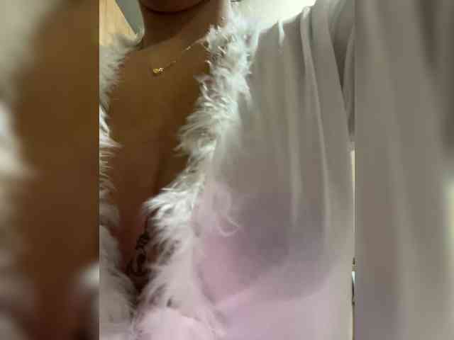 EmilyLeah webcam