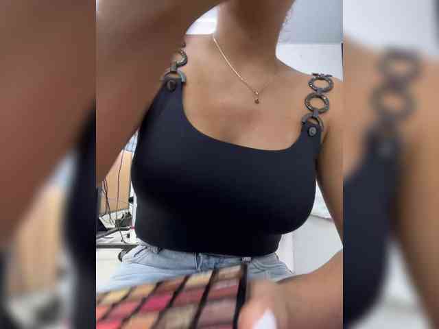 EmilyLeah webcam