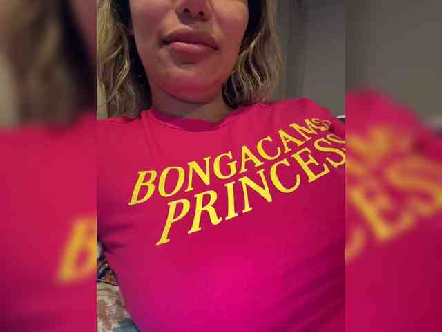 EmilyLeah Live Webcam on BongaCams